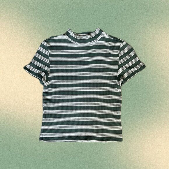 American Eagle mock neck baby tee - size S - Picture 1 of 4